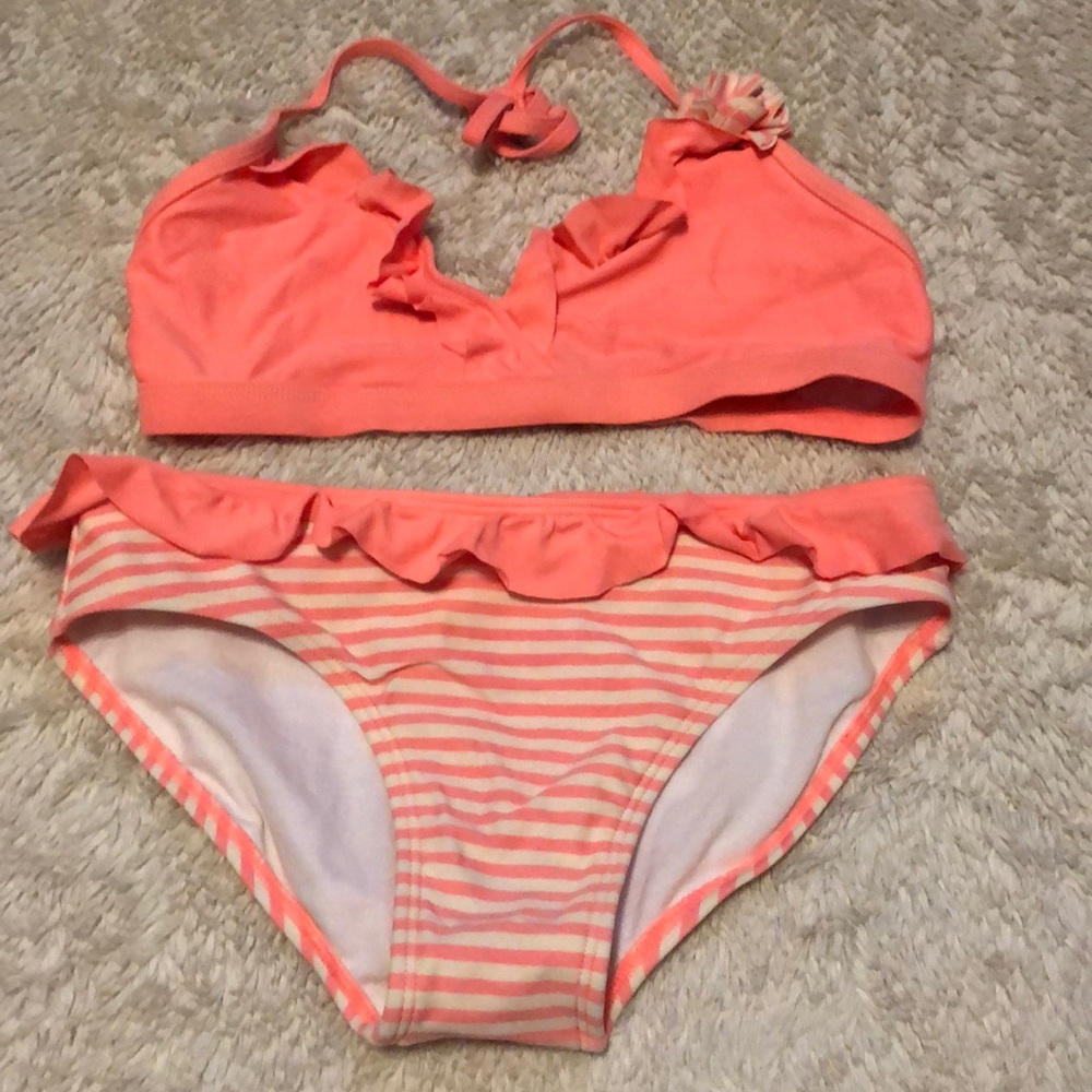 Girls bathing suit 👙